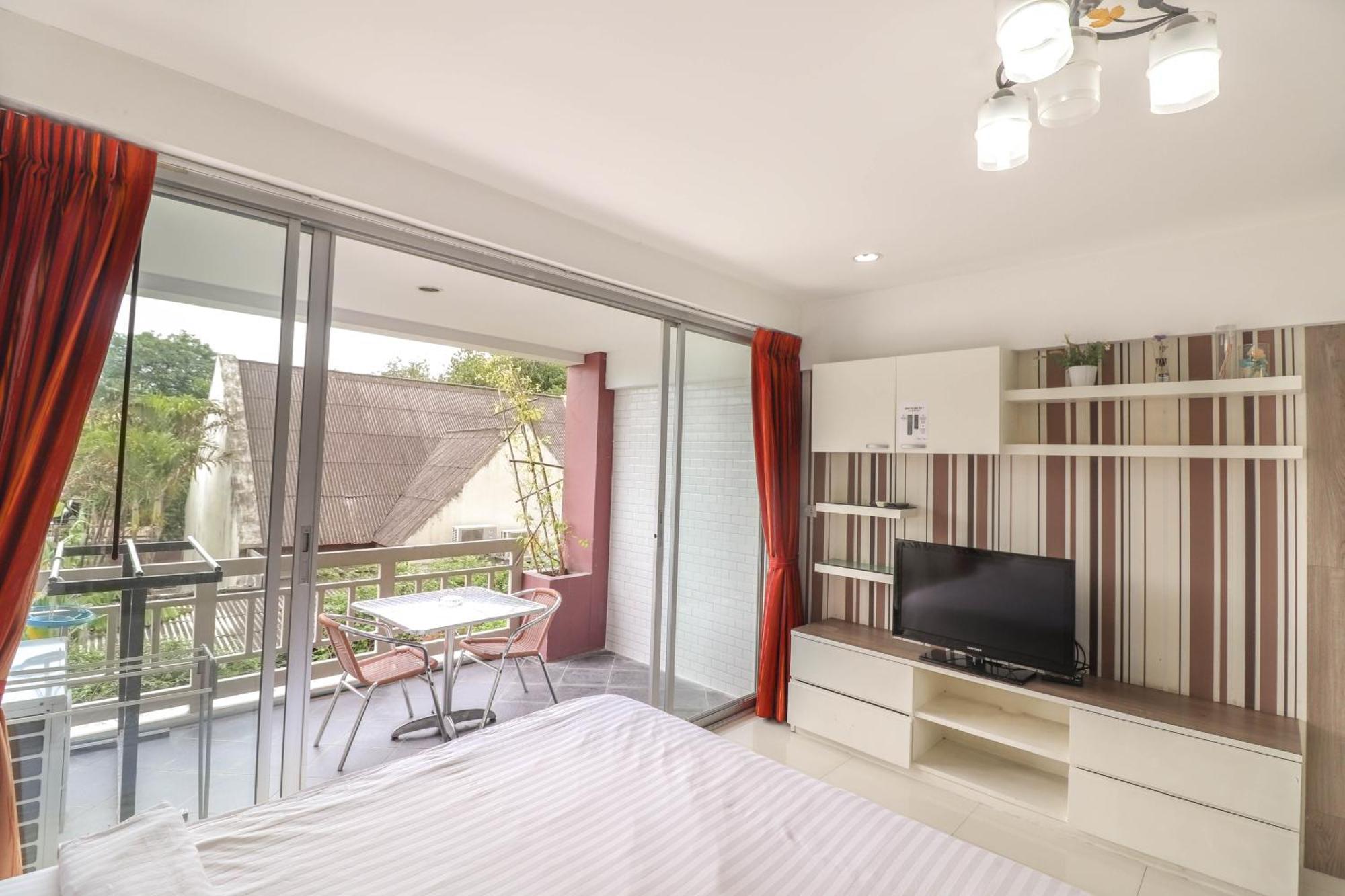 Baan Sabai Rama IV Apartment Бангкок Экстерьер фото